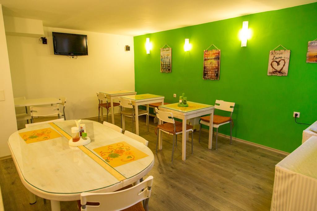 松树酒店 斯科普里 外观 照片